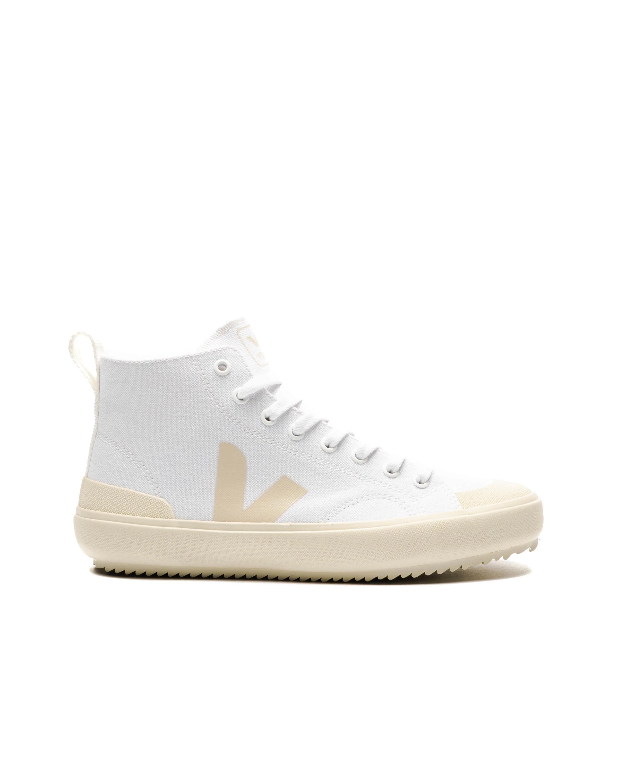 Veja Wmns Nova HAT